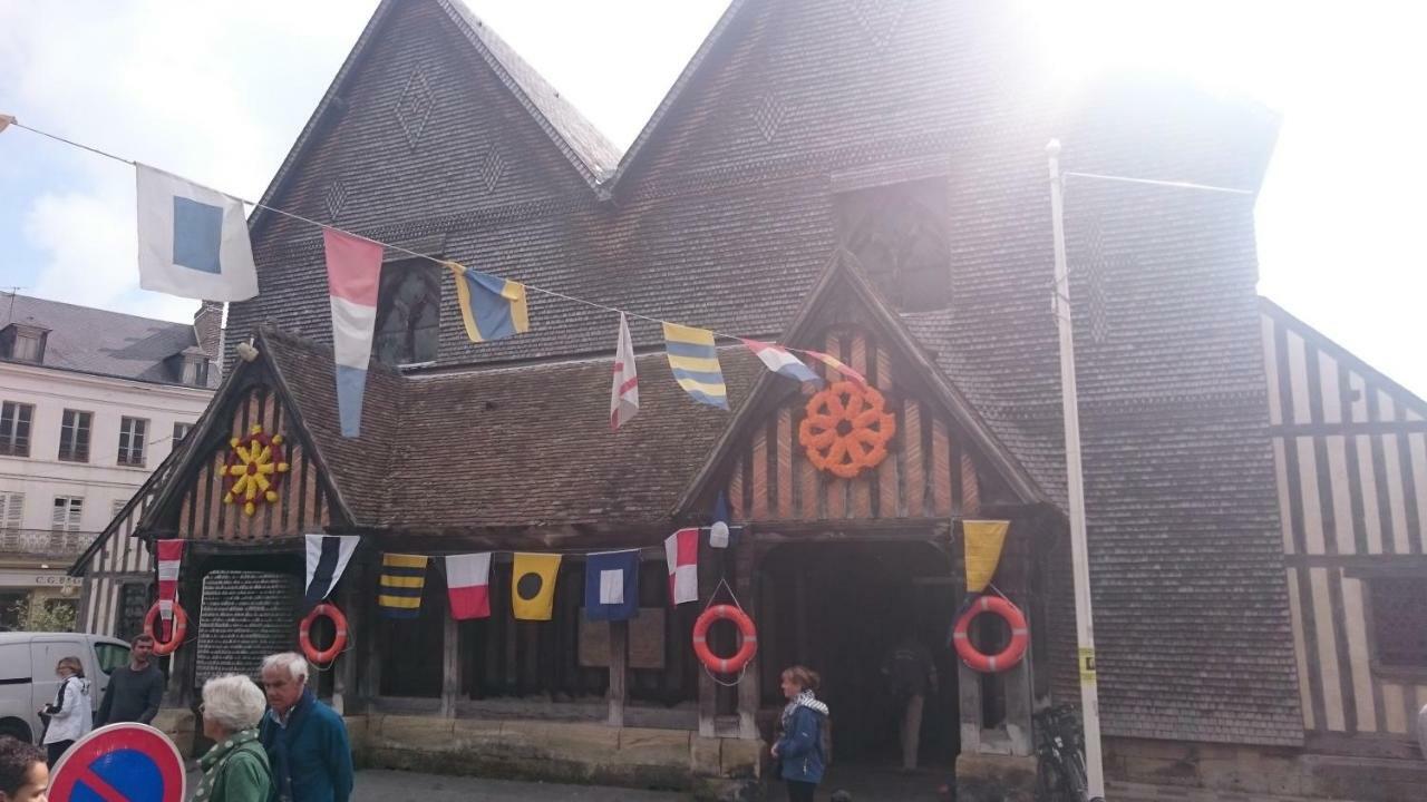 La Petite Cabane Du Pecheur Honfleur Buitenkant foto